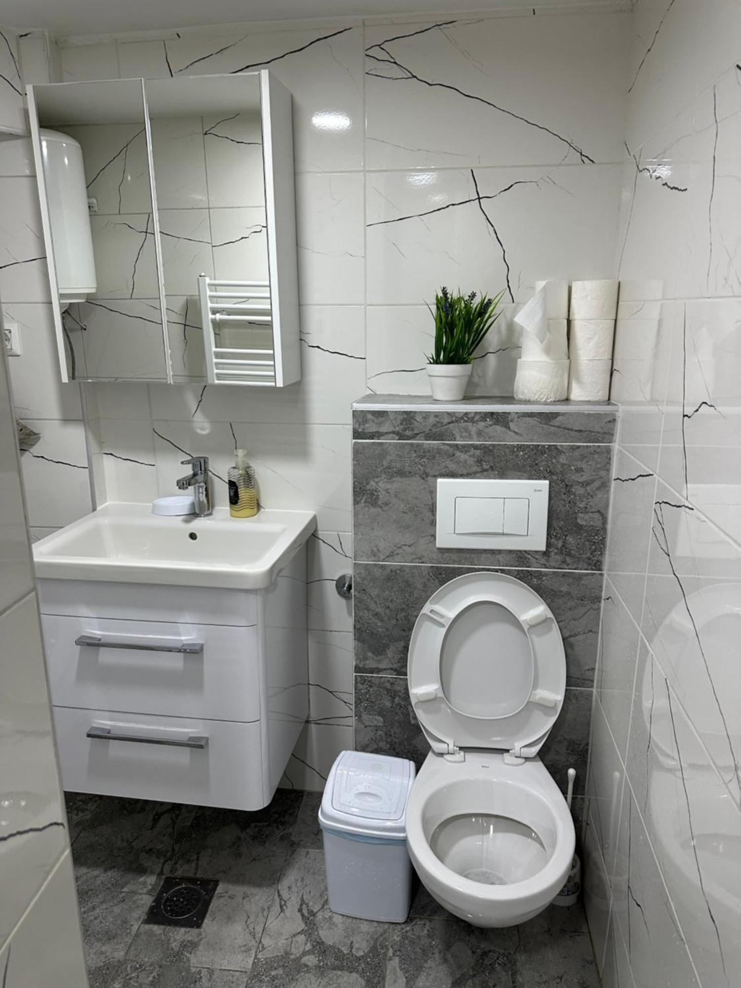 Apartament Ajla - Free Parking Sarajewo Zewnętrze zdjęcie